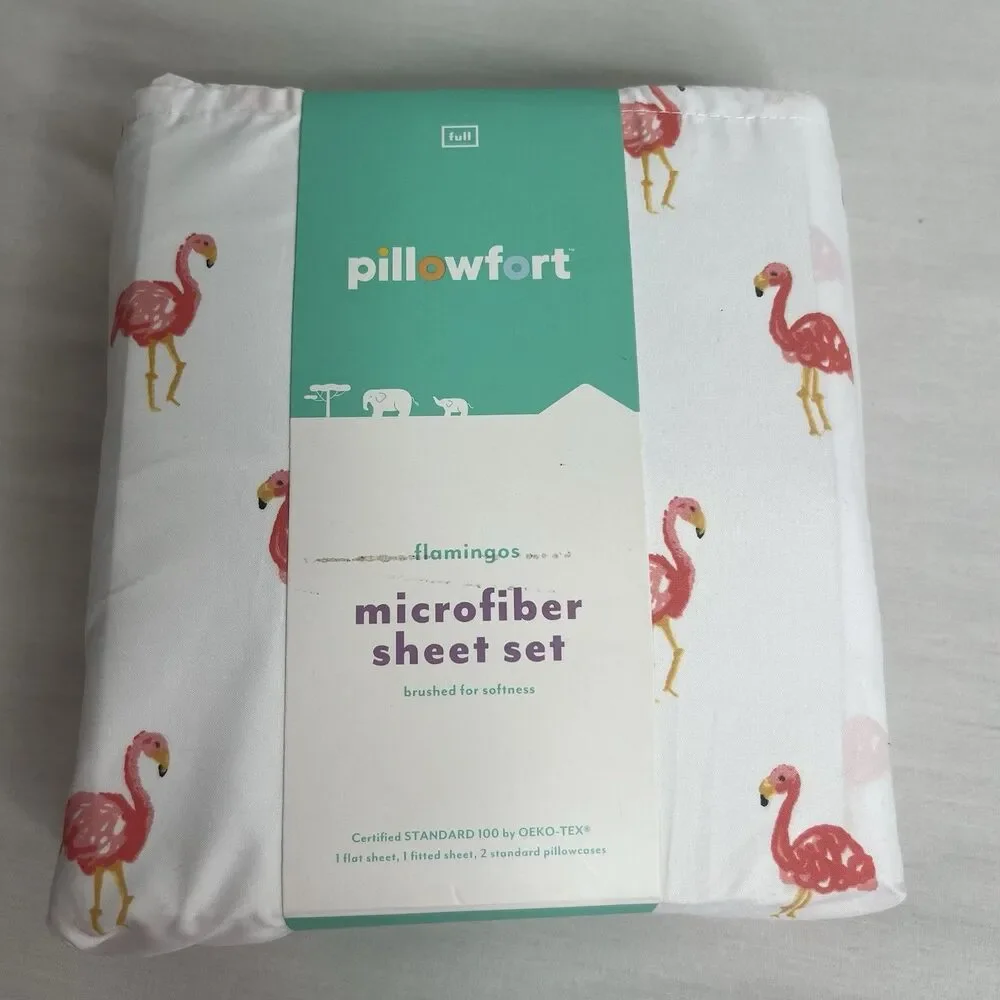 New Pillowfort Full Size Flamingo sheet set. In New Original Packaging.